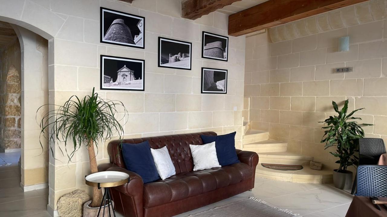 Fiftyfour West Boutique Living Acomodação com café da manhã Għarb Exterior foto