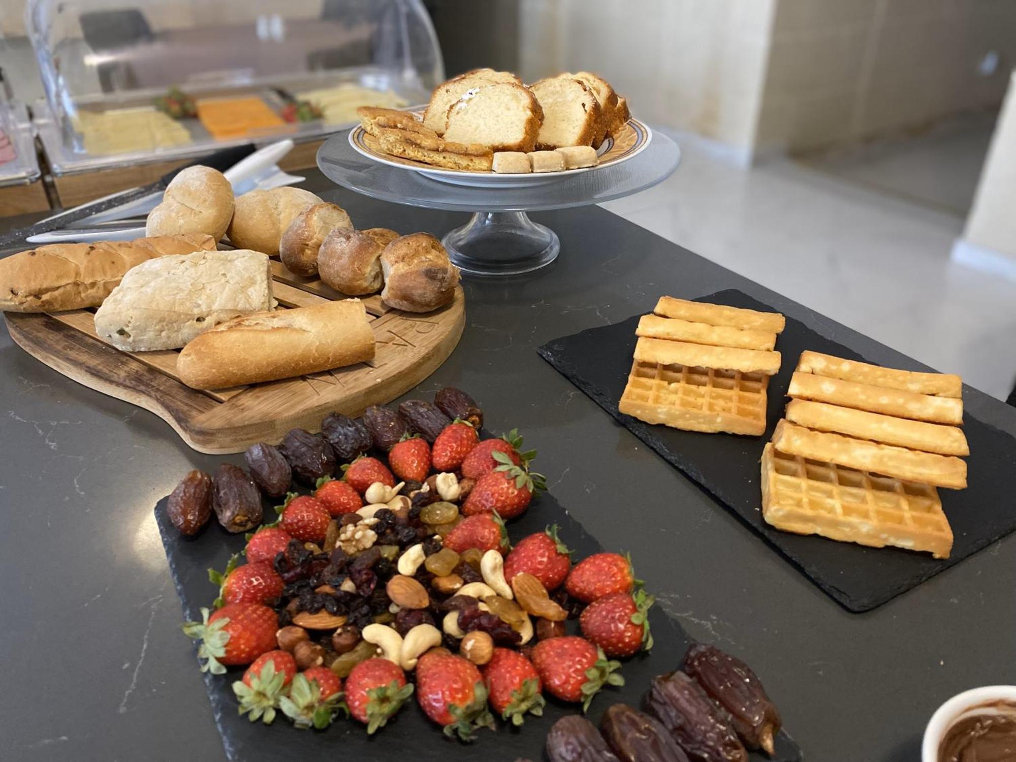 Fiftyfour West Boutique Living Acomodação com café da manhã Għarb Exterior foto