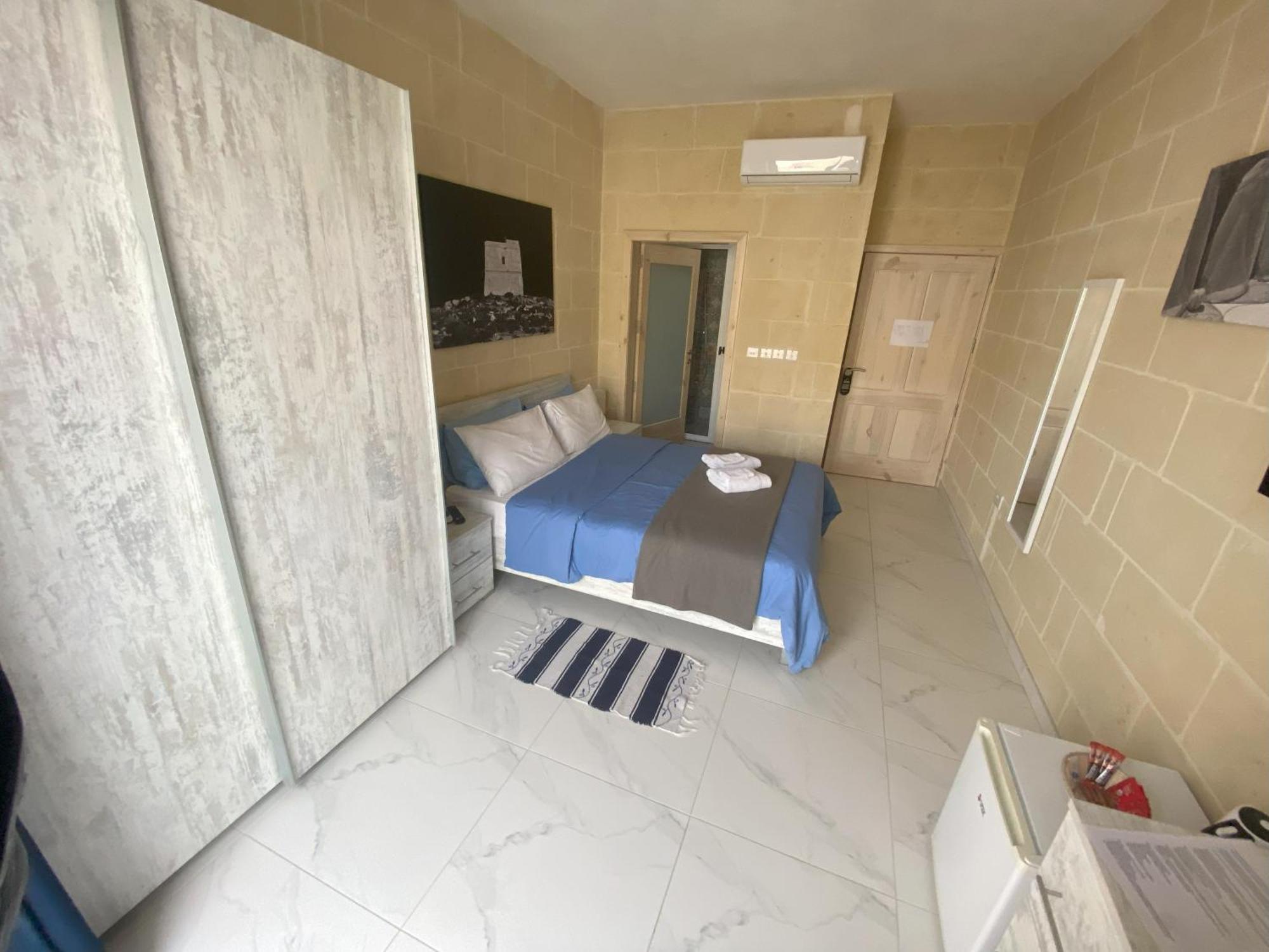 Fiftyfour West Boutique Living Acomodação com café da manhã Għarb Exterior foto